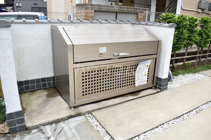 17/19 エントランス