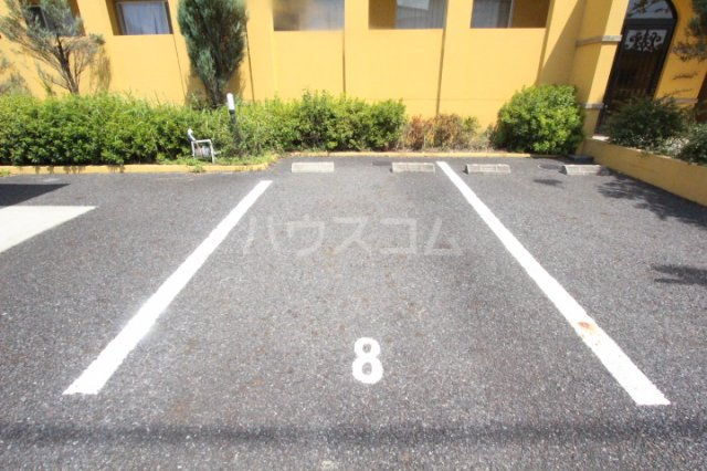 26/30 駐車場