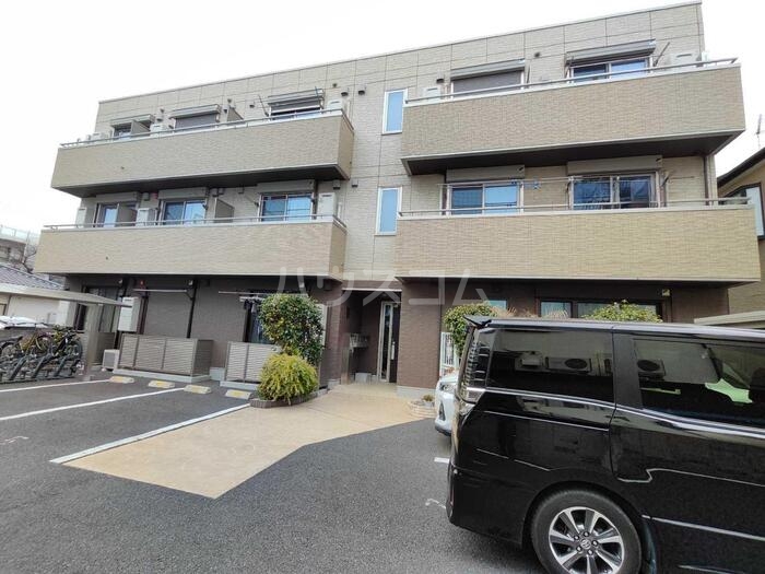 2/4 エントランス