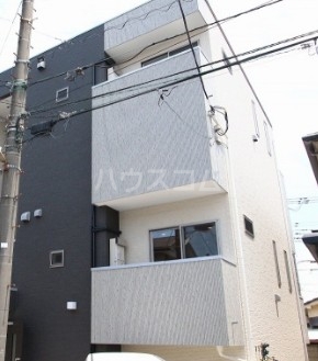 22/24 エントランス