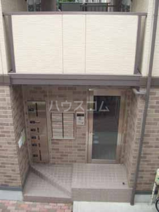 2/5 エントランス