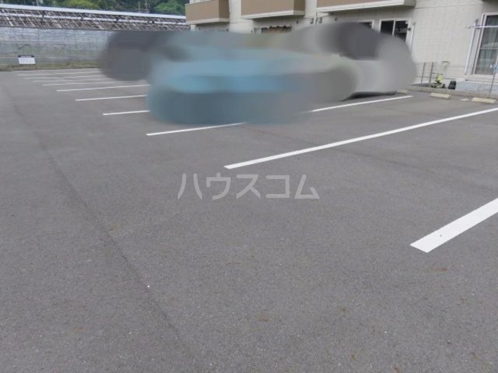 15/23 駐車場