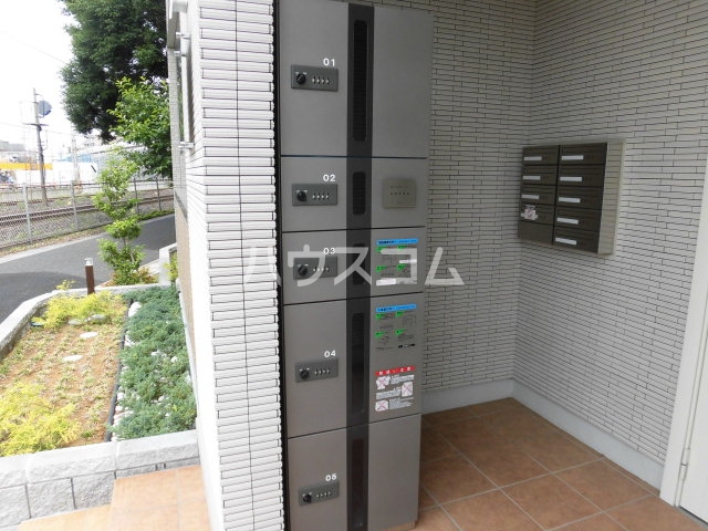 21/30 エントランス