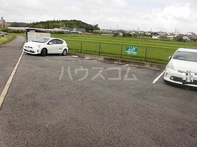 22/30 駐車場