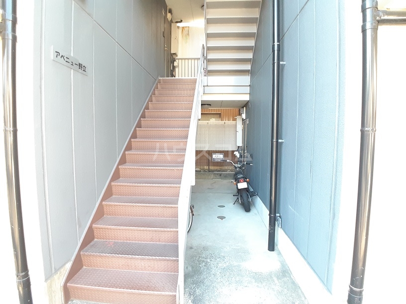 17/25 エントランス