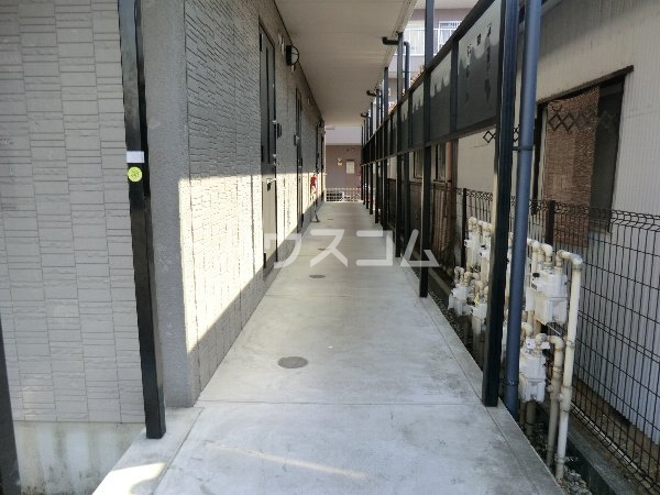 18/27 エントランス