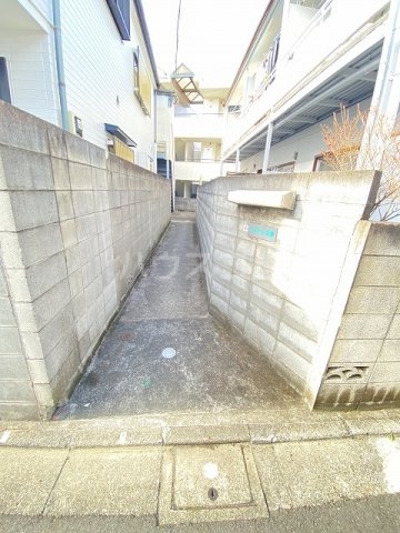 26/30 エントランス