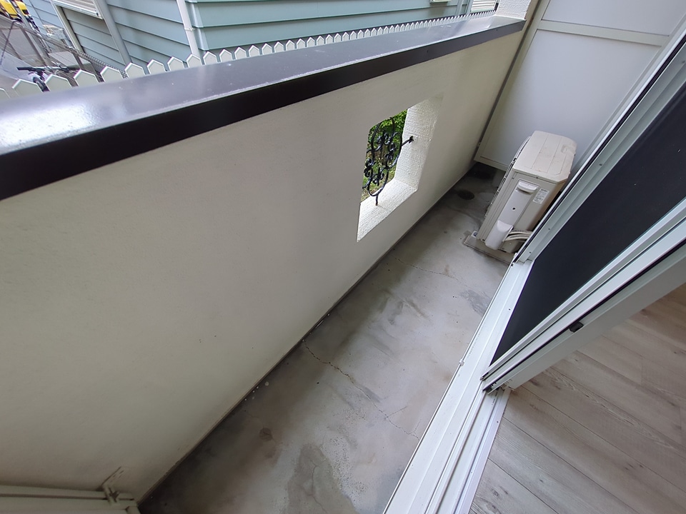 15/28 バルコニー