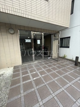 24/29 エントランス