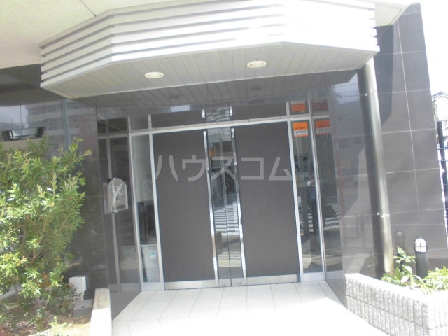 19/28 エントランス