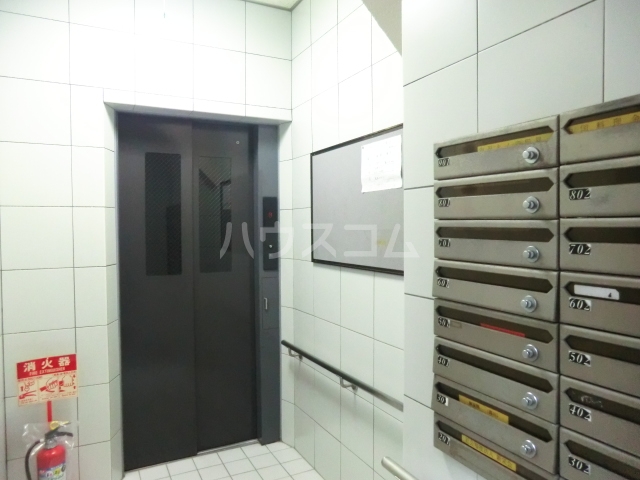 3/8 エントランス