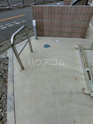 17/27 エントランス