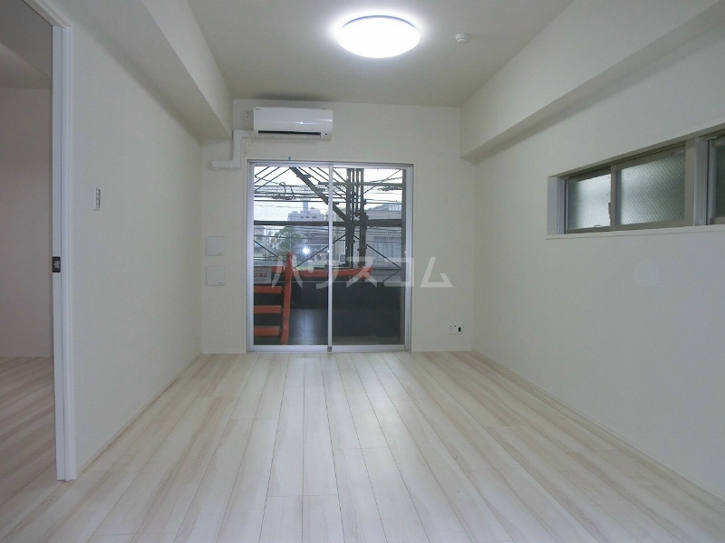 13/22 バルコニー