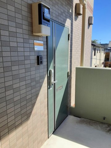 22/25 エントランス