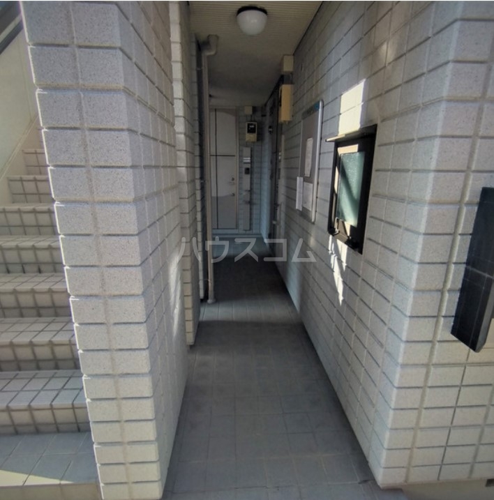 14/22 エントランス