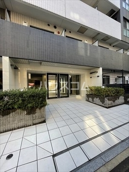 29/30 エントランス