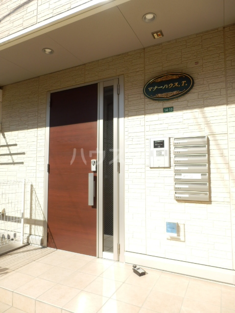 22/30 エントランス