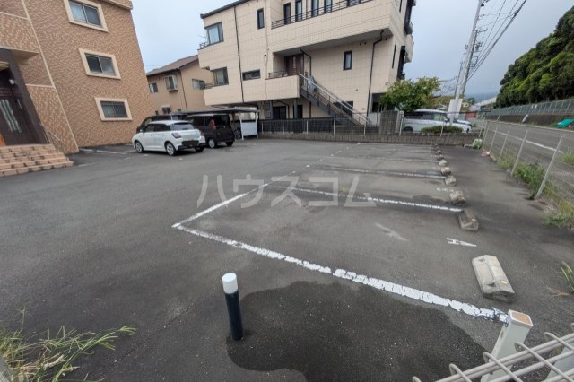 22/23 駐車場