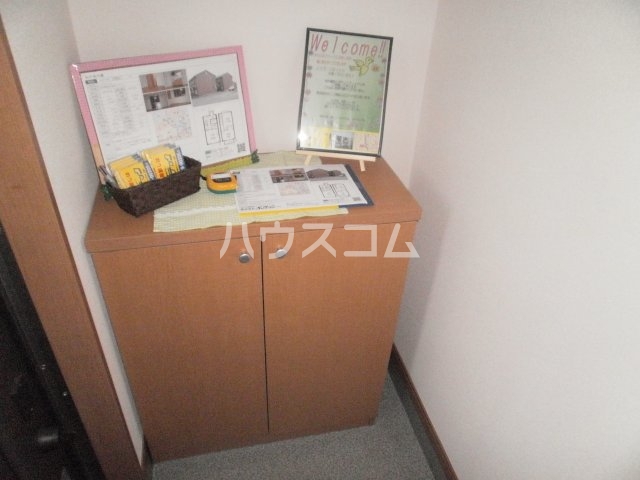 14/30 玄関