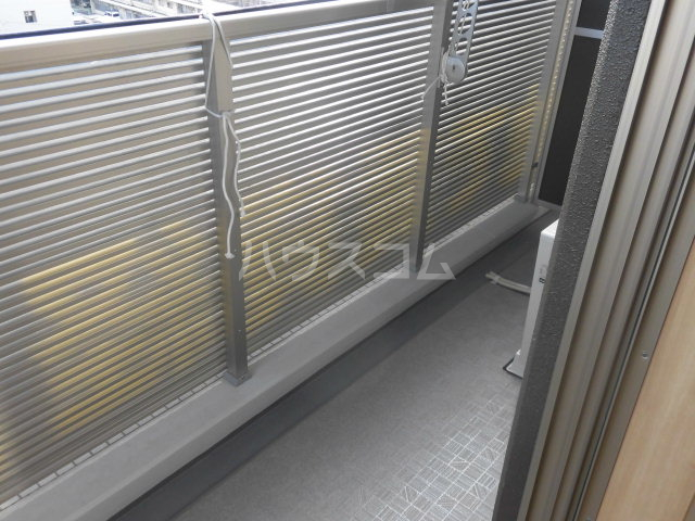 19/27 バルコニー