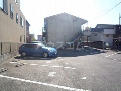 22/30 駐車場