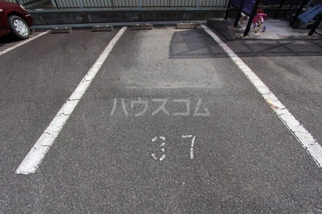 27/29 駐車場