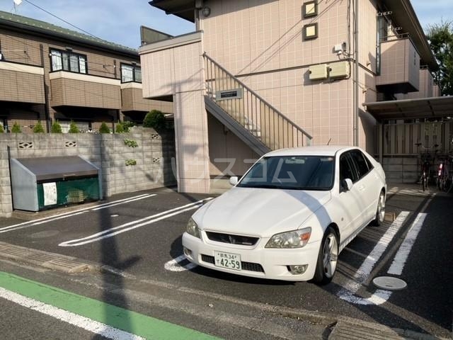 14/17 駐車場