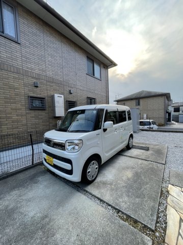 28/30 駐車場