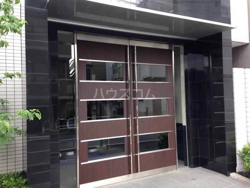 17/26 エントランス