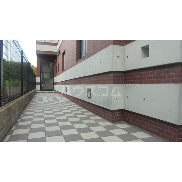 17/26 エントランス