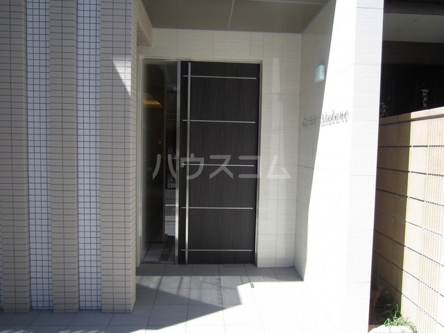 3/4 エントランス