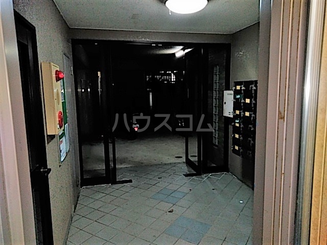 3/8 エントランス