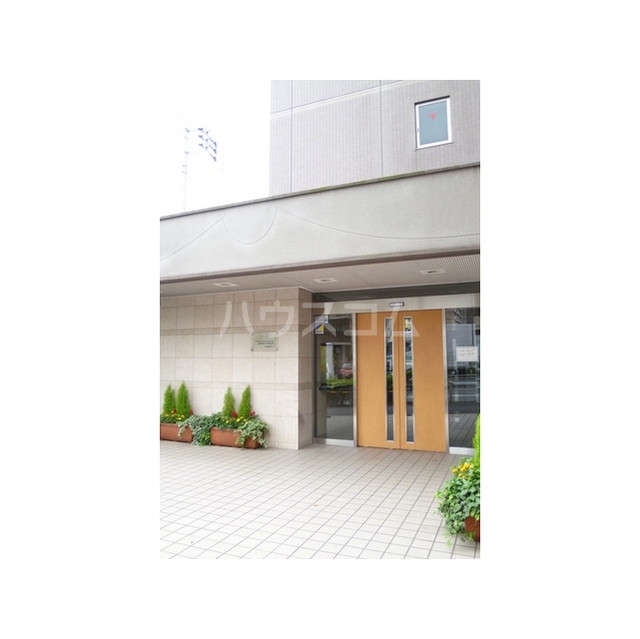14/26 エントランス