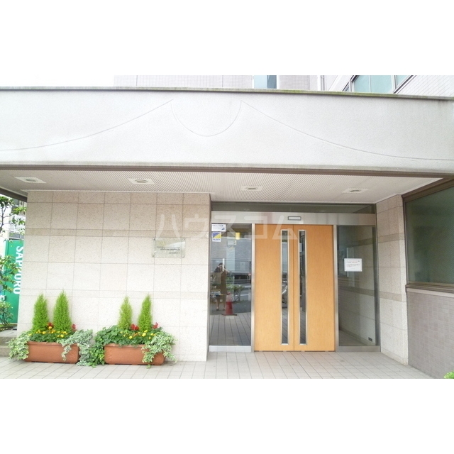 16/26 エントランス