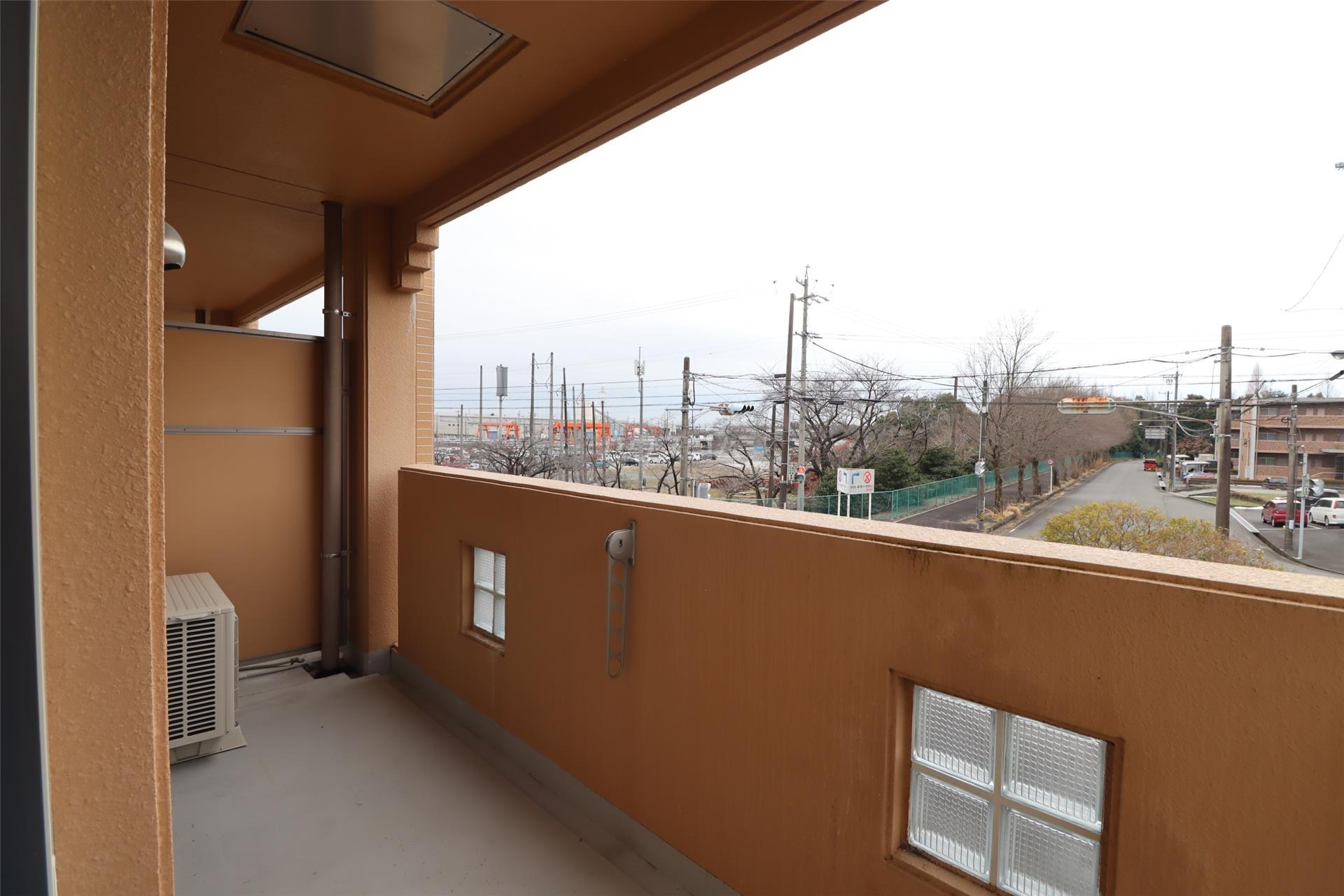 13/16 バルコニー