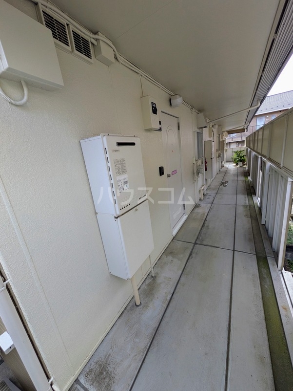 19/27 エントランス