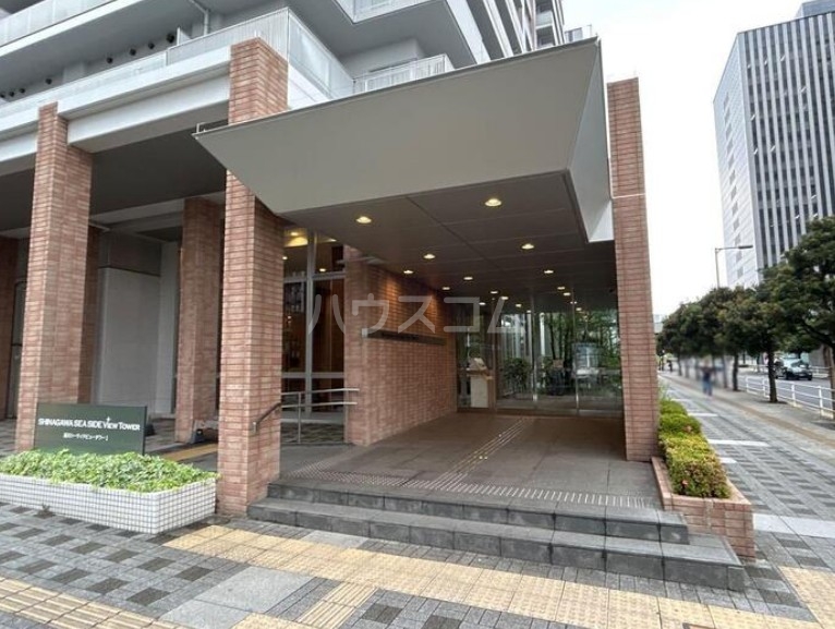 22/22 エントランス