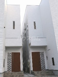 15/19 エントランス