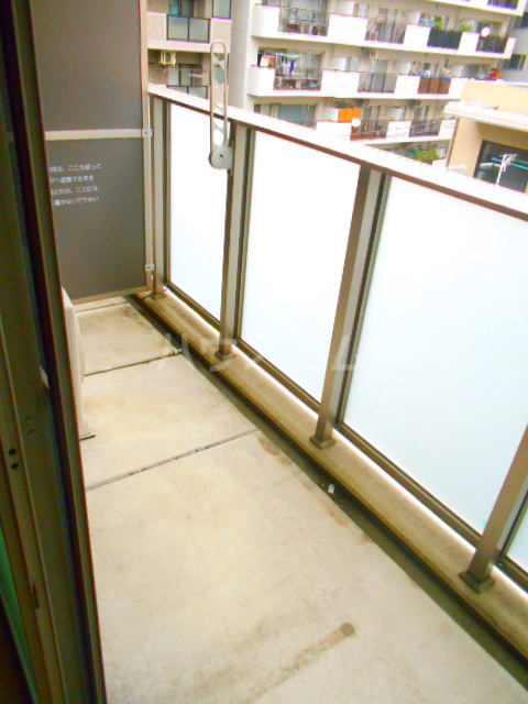 21/30 バルコニー