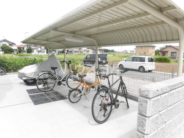 13/22 エントランス