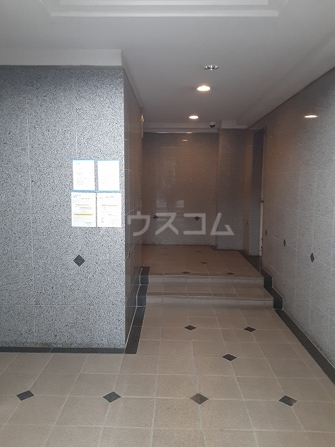 29/30 エントランス