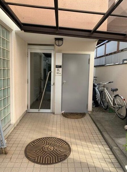 14/15 エントランス