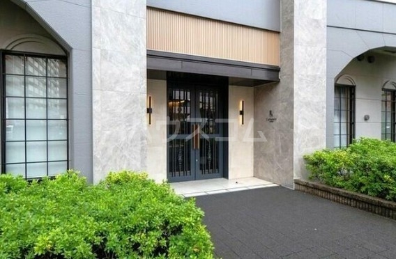 4/10 エントランス