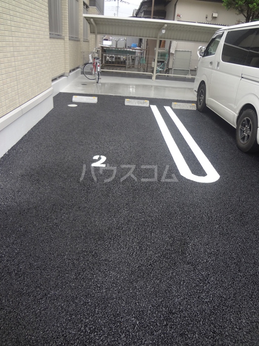 2/2 駐車場