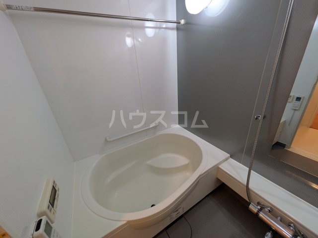 14/28 浴室