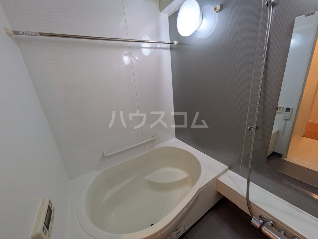 13/28 浴室