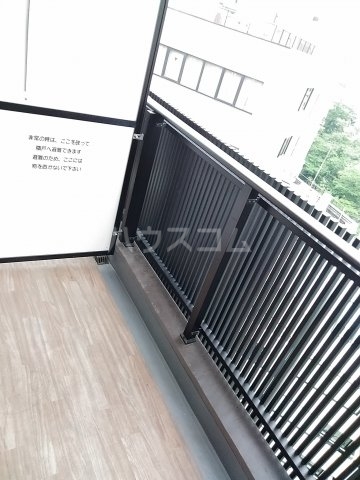 19/30 バルコニー