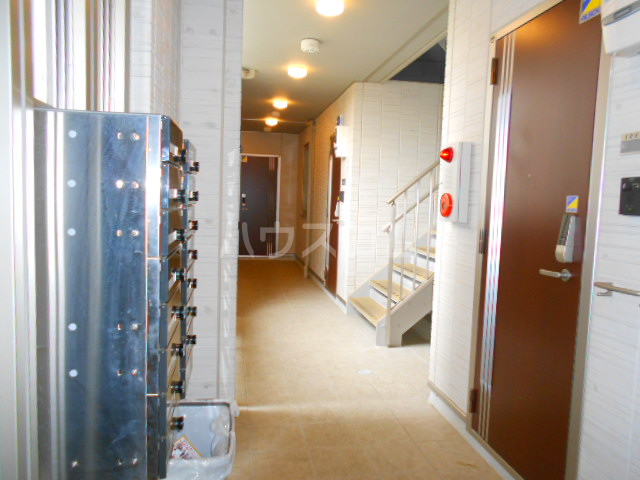 14/20 エントランス