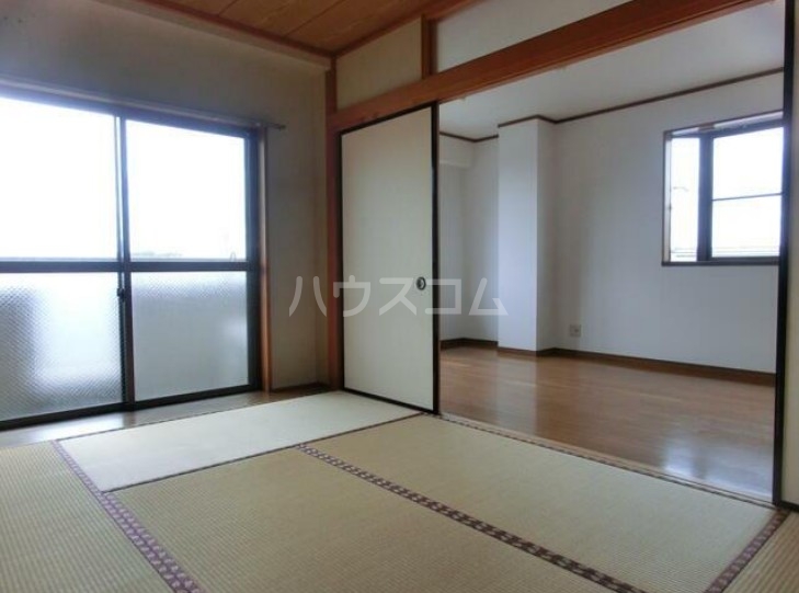 13/23 バルコニー