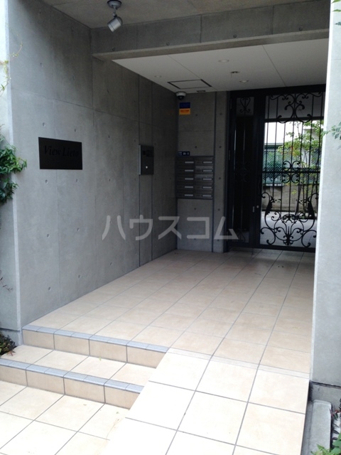 20/27 エントランス